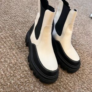 Platform White Boots